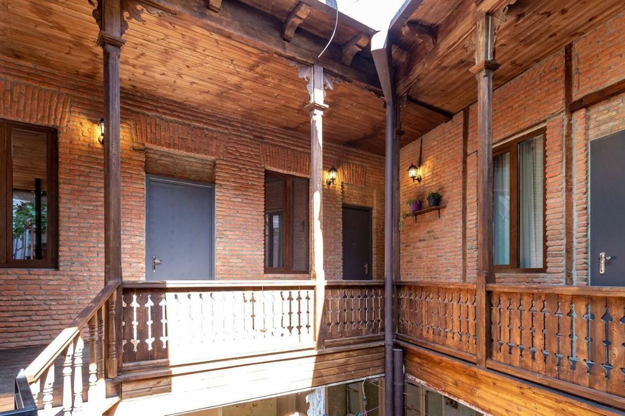 Modern Studio Near Rustaveli Ave - By Wehost Tiflis Exterior foto